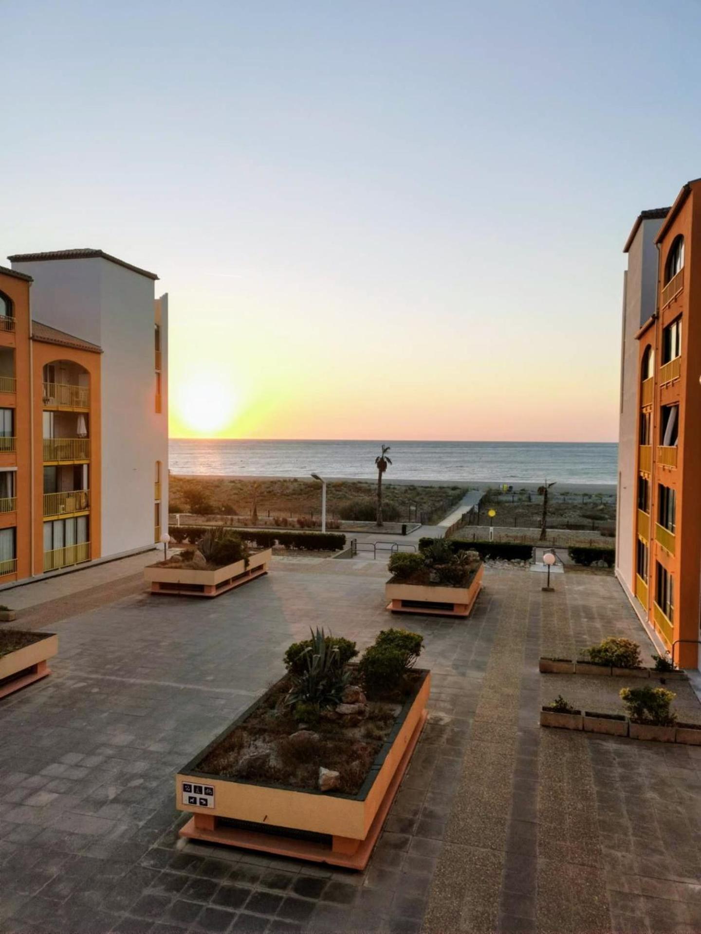 Appartement Vue Mer,Acces Direct Plage,Fibre,Clim,Parking Public Gratuit Le Barcares Luaran gambar